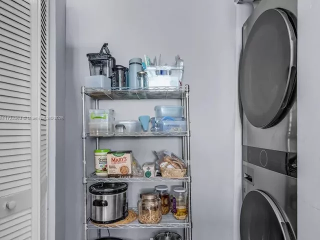 3-bedroom condo for sale in Miami - 325 S Biscayne Blvd 3726 - MondialRealty