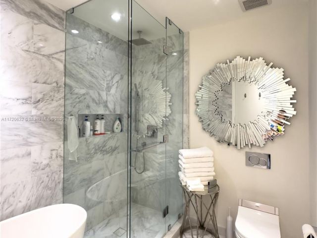 Apartment for sale  Unit #4503 - photo 5612597