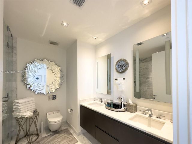 Apartment for sale  Unit #4503 - photo 5612599