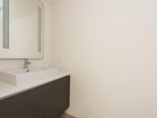 Apartment for sale  Unit #2103 - photo 5612569