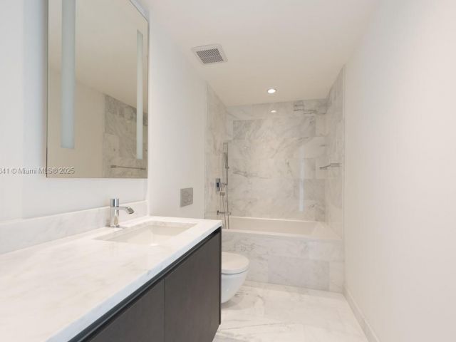 Apartment for sale  Unit #2103 - photo 5612570