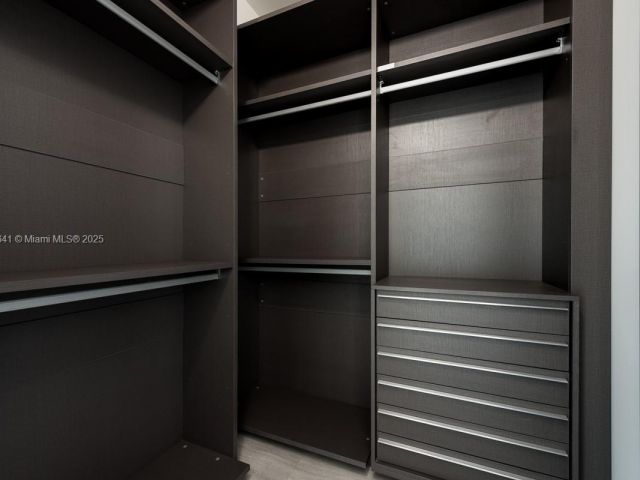 Apartment for sale  Unit #2103 - photo 5612572