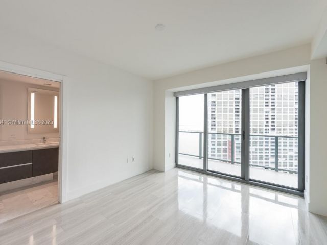 Apartment for sale  Unit #2103 - photo 5612573