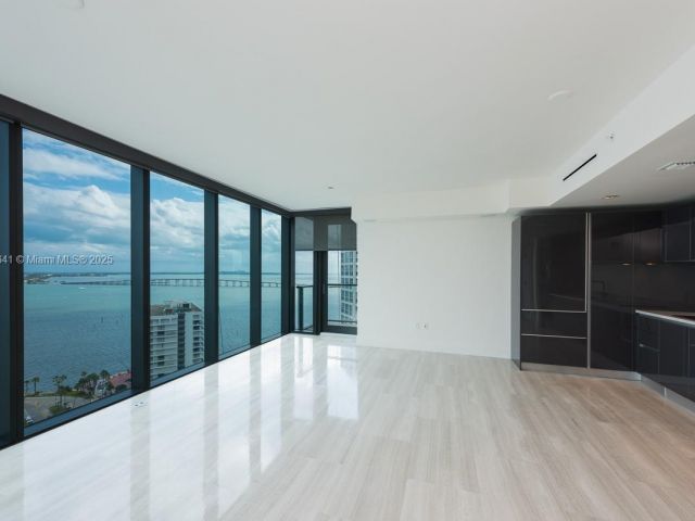 Apartment for sale  Unit #2103 - photo 5612583