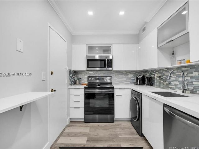 Apartment for sale  Unit #1520 - photo 5634625