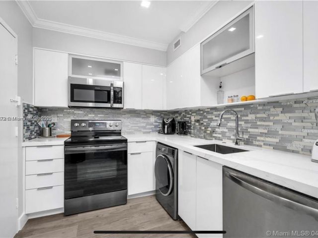 Apartment for sale  Unit #1520 - photo 5634627