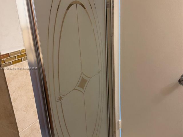 Apartment for rent  Unit #1011 - photo 5682223