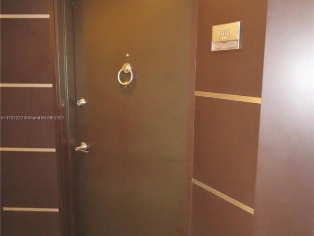 Apartment for rent  Unit #1011 - photo 5682230