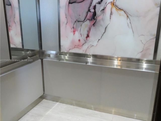 Apartment for rent  Unit #1011 - photo 5682231