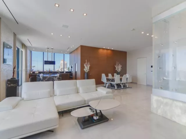 2-bedroom condo for sale in Sunny Isles Beach - 17141 Collins Ave 3602 - MondialRealty