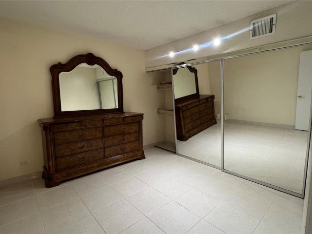 Apartment for sale  Unit #1210 - photo 5710202