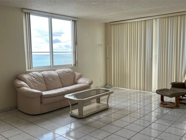 Apartment for sale  Unit #1210 - photo 5710210