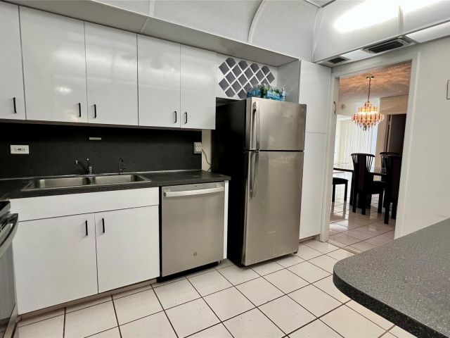 Apartment for sale  Unit #1210 - photo 5710211