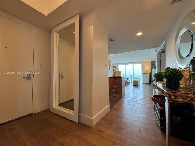 Apartment for sale  Unit #3510 - photo 5630299