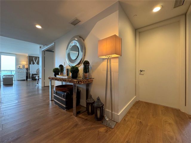 Apartment for sale  Unit #3510 - photo 5630303