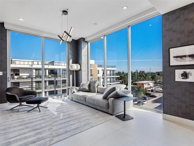 Apartment for sale  Unit #PH1 - photo 6262813