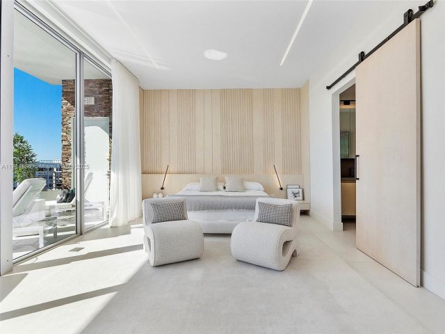 Apartment for sale  Unit #PH1 - photo 6262821