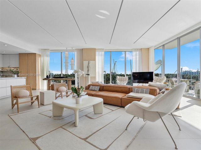 Apartment for sale  Unit #PH1 - photo 6262825