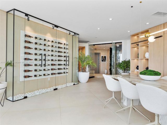 Apartment for sale  Unit #PH1 - photo 6262828