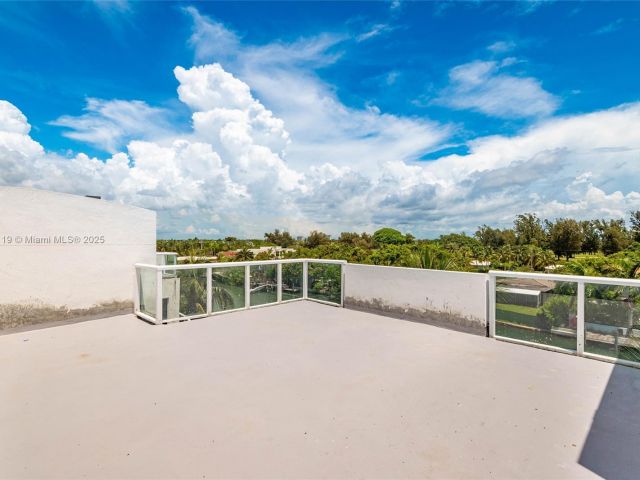 Home for rent at 1975 Calais Dr 5 - photo 5521376