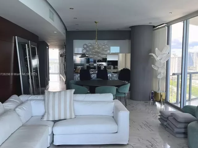 Apartment for sale  Unit #2008 - photo 5671091