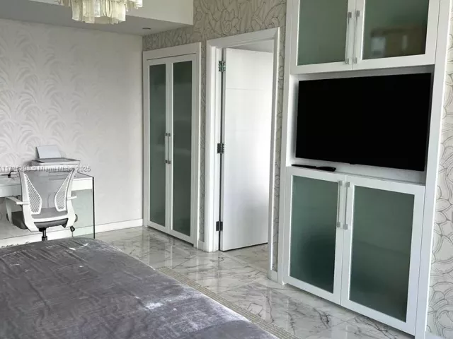 Apartment for sale  Unit #2008 - photo 5671077