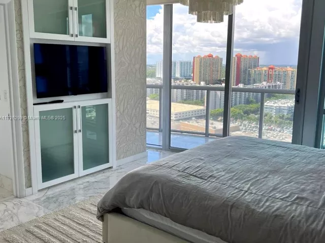 Apartment for sale  Unit #2008 - photo 5671078