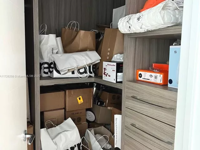 Apartment for sale  Unit #2008 - photo 5671079