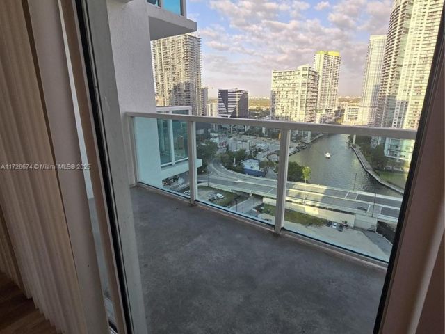 Apartment for sale  Unit #2409 - photo 5645334