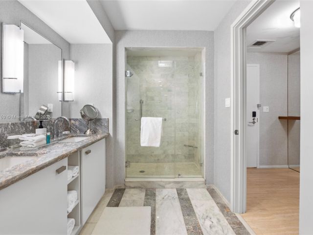 Apartment for sale  Unit #R2210 - photo 6290060