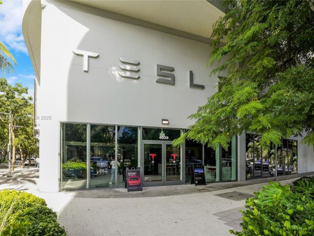 Home for sale at 133 NE 48th St - photo 5815845