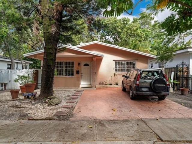 Home for sale at 133 NE 48th St - photo 5815863