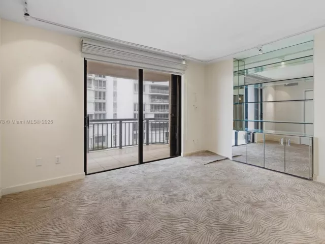 3-bedroom condo for sale in Bal Harbour - 10175 Collins Ave 502 - MondialRealty