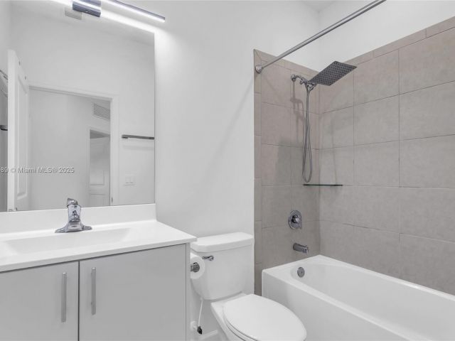 Home for sale at 274 SW 159th Pl - photo 5551121