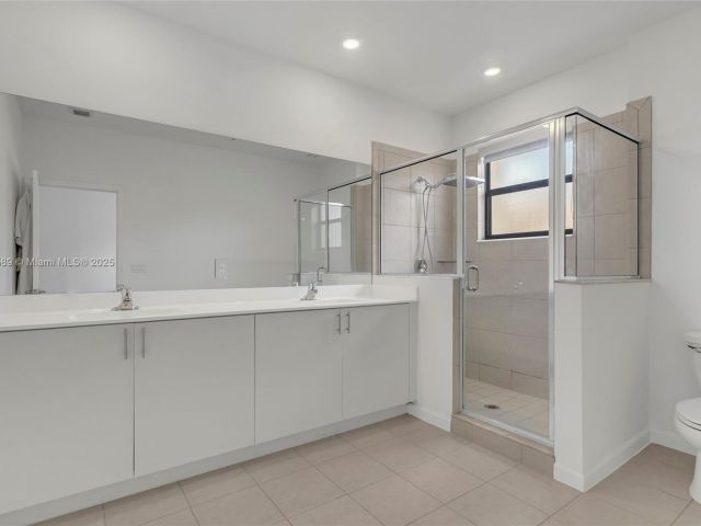 Home for sale at 274 SW 159th Pl - photo 5551124