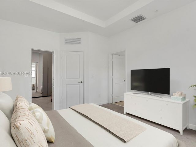 Home for sale at 274 SW 159th Pl - photo 5551127