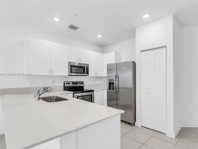 Home for sale at 274 SW 159th Pl - photo 5551132