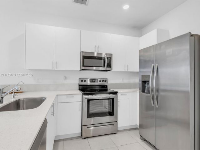 Home for sale at 274 SW 159th Pl - photo 5551133