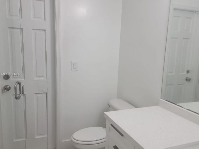 Home for sale at 571 SE 37th Pl - photo 5991750