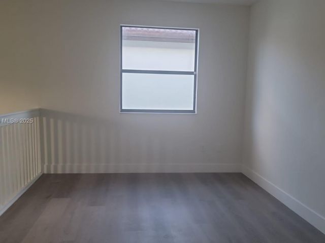 Home for sale at 571 SE 37th Pl - photo 5991755