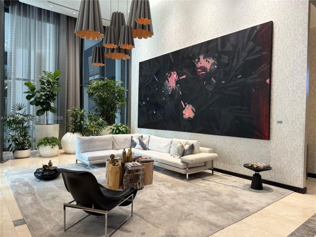 Apartment for sale  Unit #1004 - photo 5700248