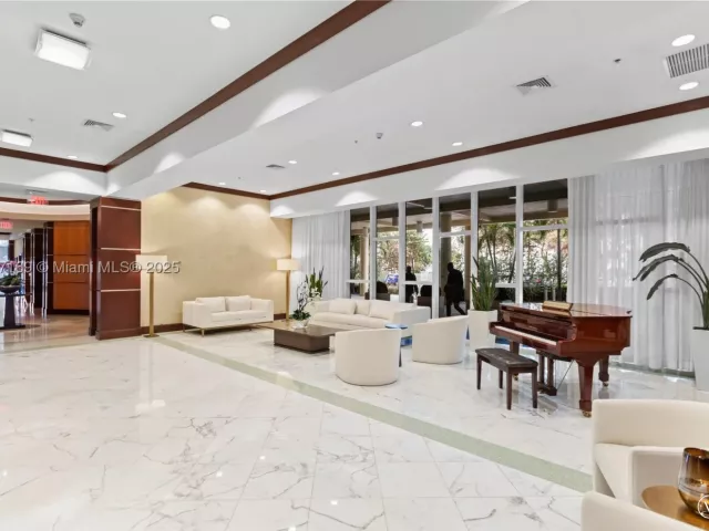 2-bedroom condo for sale in Sunny Isles Beach - 16699 Collins Ave 2709 - MondialRealty