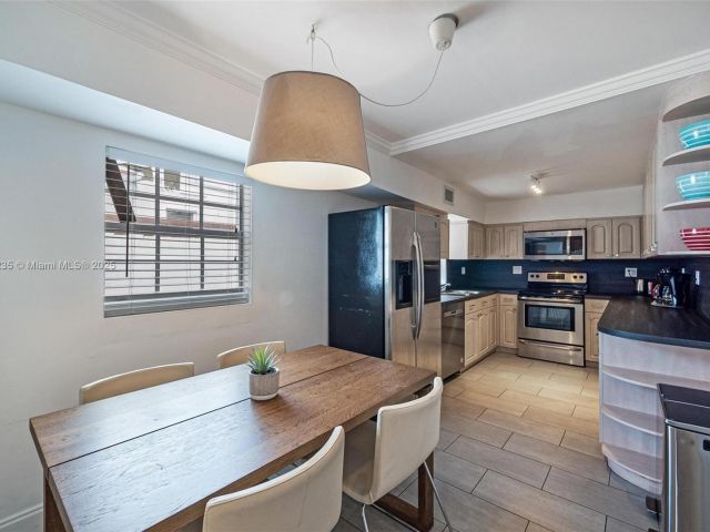 Home for rent at 1428 SW 11th Ter N/A - photo 5777996