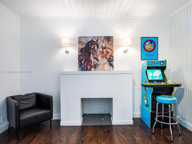 Home for rent at 1428 SW 11th Ter N/A - photo 5777997