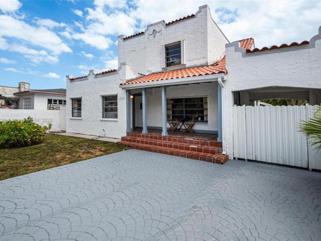 Home for rent at 1428 SW 11th Ter N/A - photo 5778000