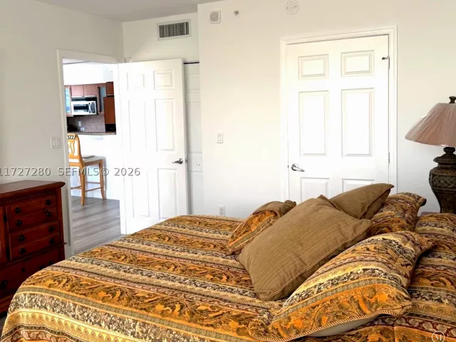2-bedroom condo for rent in Hallandale Beach - 2080 S Ocean Dr 502 - MondialRealty