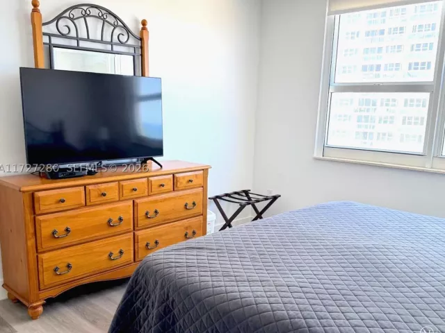 2-bedroom condo for rent in Hallandale Beach - 2080 S Ocean Dr 502 - MondialRealty