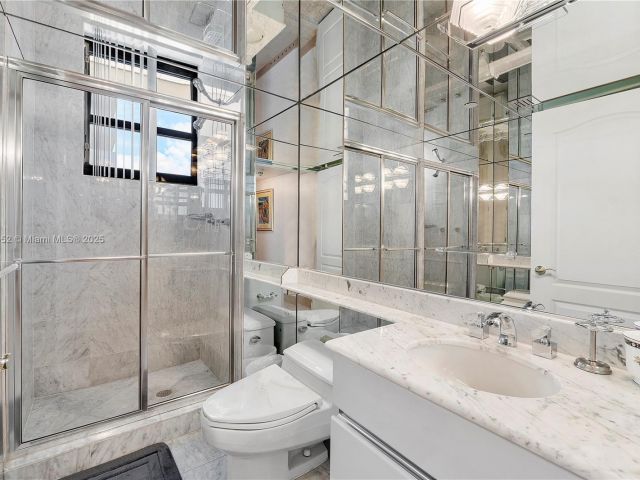 Apartment for sale  Unit #403 - photo 5689185