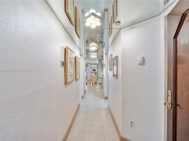 Apartment for sale  Unit #403 - photo 5689192