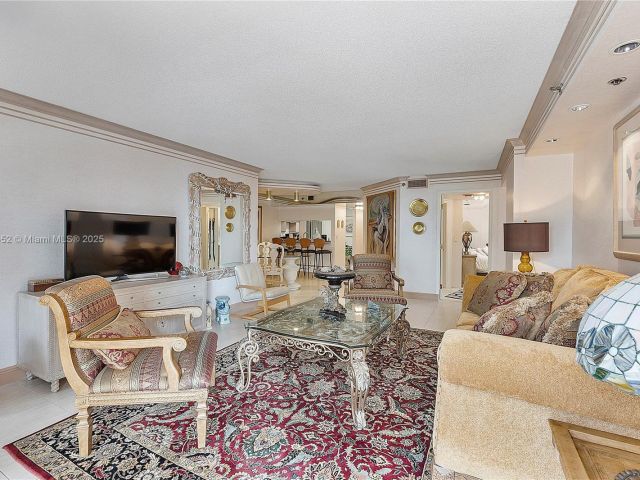 Apartment for sale  Unit #403 - photo 5689198